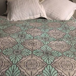 Urban Outfitters Duvet Cover -Queen